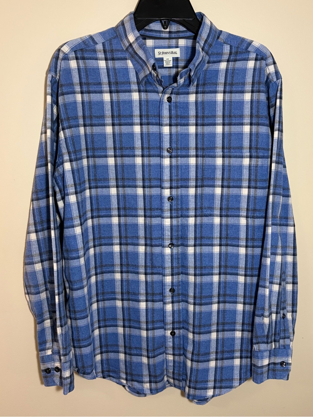 St. John’s Bay Blue Plaid Button Up Shirt Men’s L